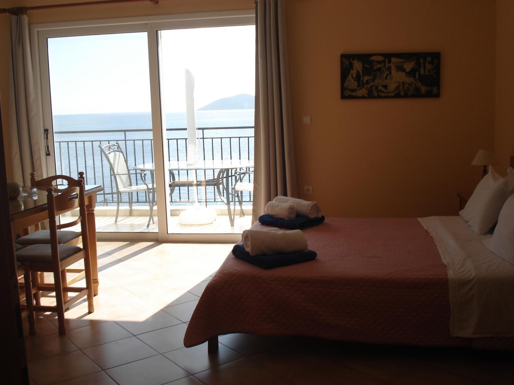 Mema'S Apartment Agia Efimia 外观 照片