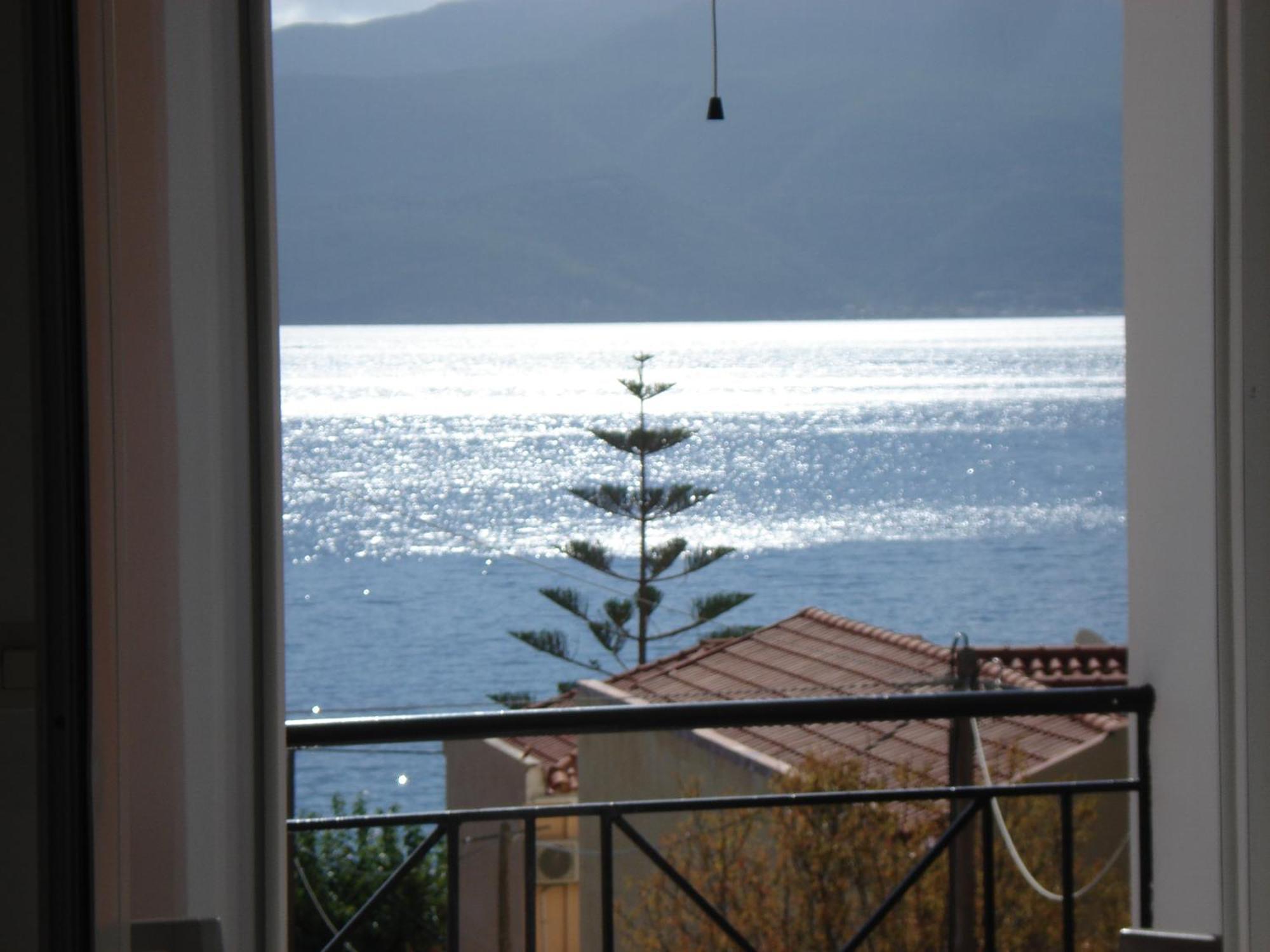 Mema'S Apartment Agia Efimia 外观 照片